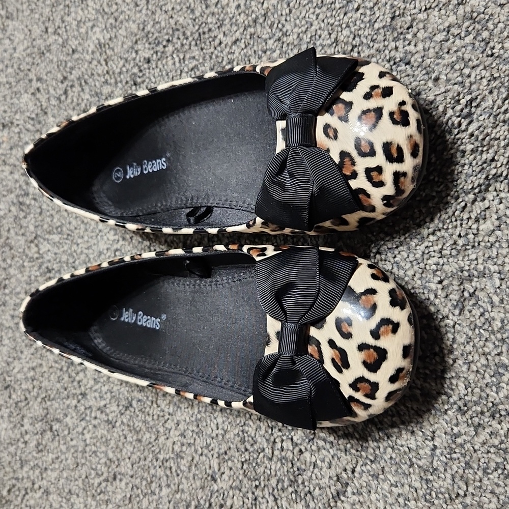 Jelly Beans girls size 2 animal print leopard ballet flats